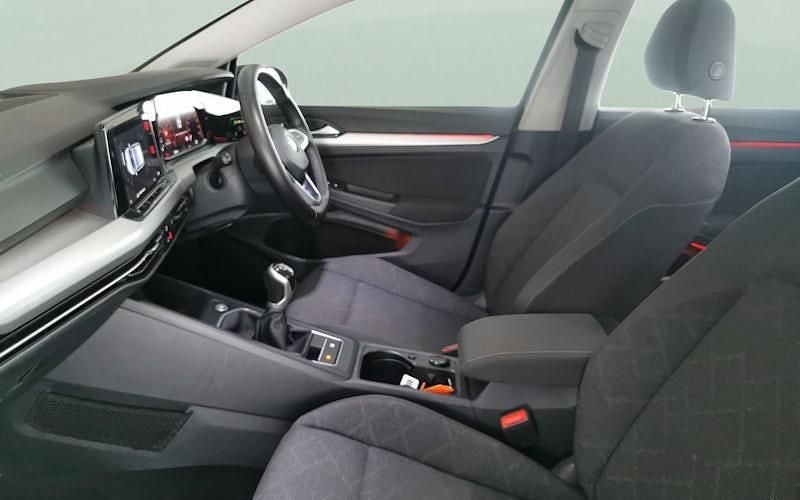 Used VW Golf VIII Life 150 HP (110 kW) 2024 Hatchback