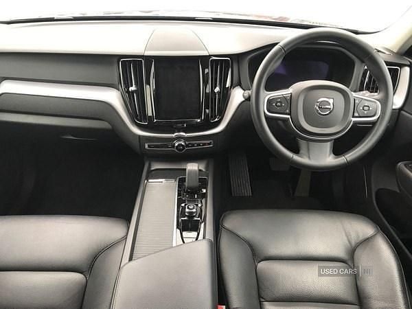 Used Volvo XC60 Momentum 2022 Blue SUV