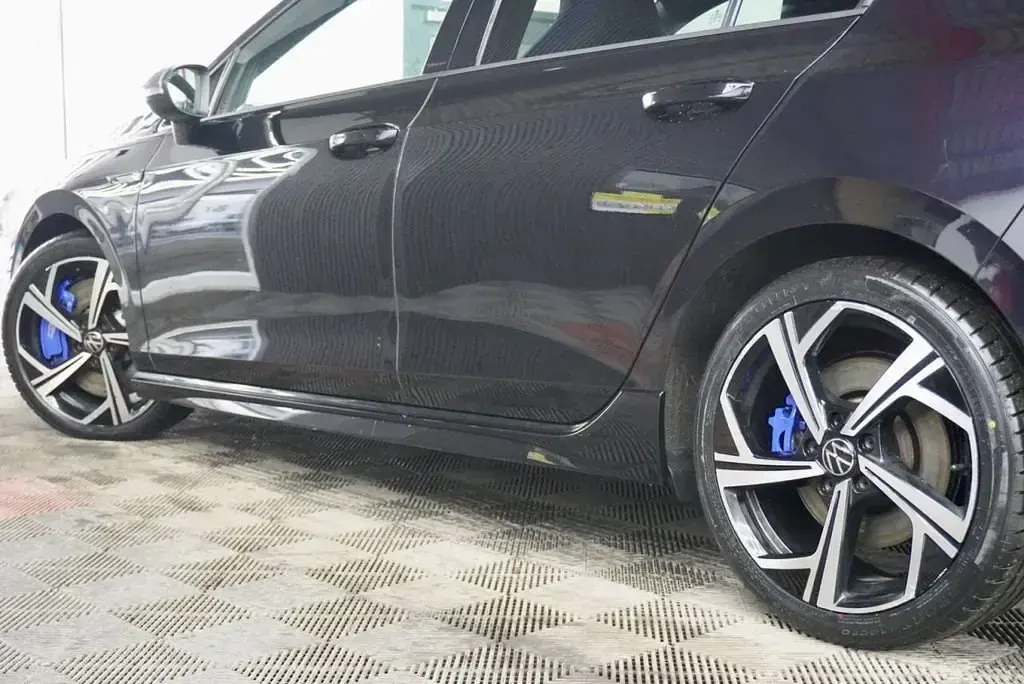 Usado VW Golf VII R 320 HP (235 kW) 2021 Preto Citadino