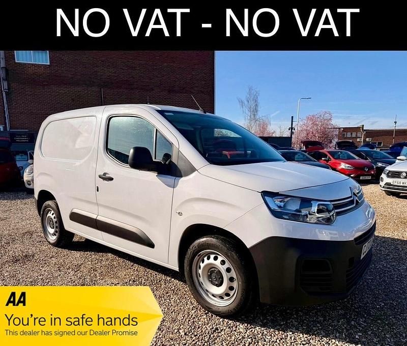 Usado Citroën Berlingo 100 HP (73 kW) 2023 Branco Monovolume
