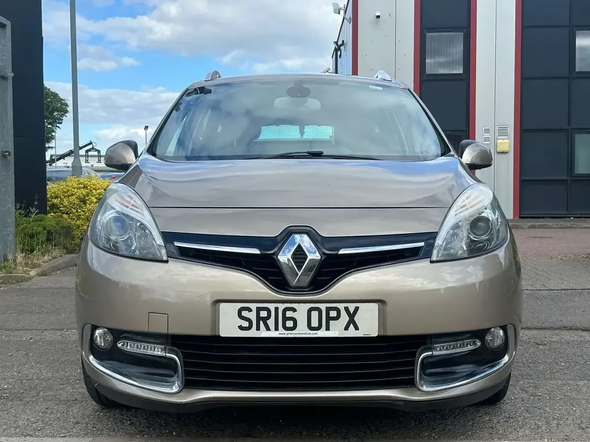 Used Renault Grand Scénic IV Dynamique 110 HP (80 kW) 2016 Beige MPV