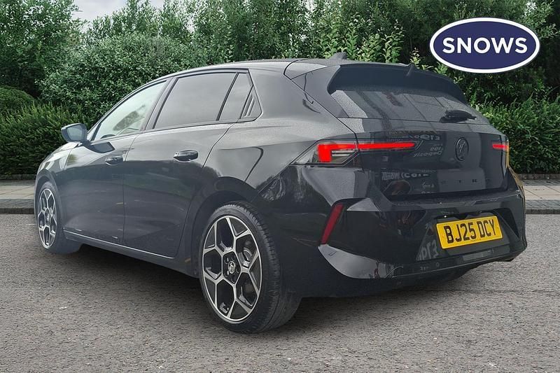 Used Vauxhall Astra Ultimate 130 HP (95 kW) 2025 Black Hatchback
