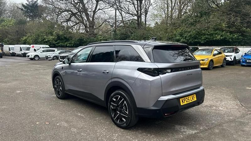 Used Peugeot 5008 GT 134 HP (98 kW) 2025 Grey SUV