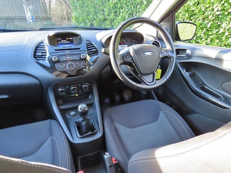 Used Ford Ka Plus Zetec 70 HP (51 kW) 2017 Grey Hatchback