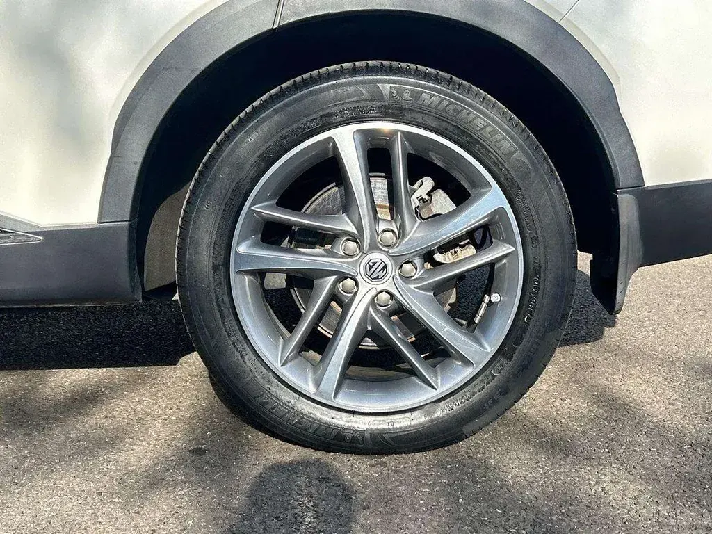 Używany MG HS Exclusive 258 KM (189 kW) 2021 Biały SUV