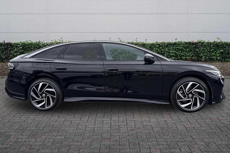 New VW ID.7 Pro 210 kW (286 HP) 2026 Grenadilla black Hatchback