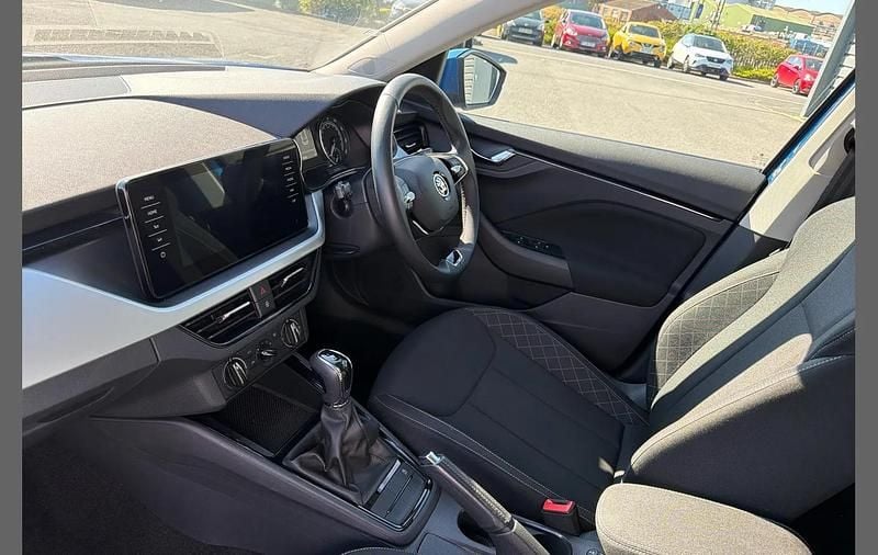 Usado Skoda Kamiq SE Drive 108 HP (79 kW) 2024 Azul SUV