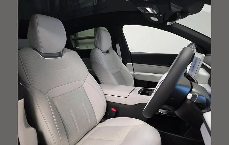 Used XPENG G6 210 kW (286 HP) 2025 Grey SUV