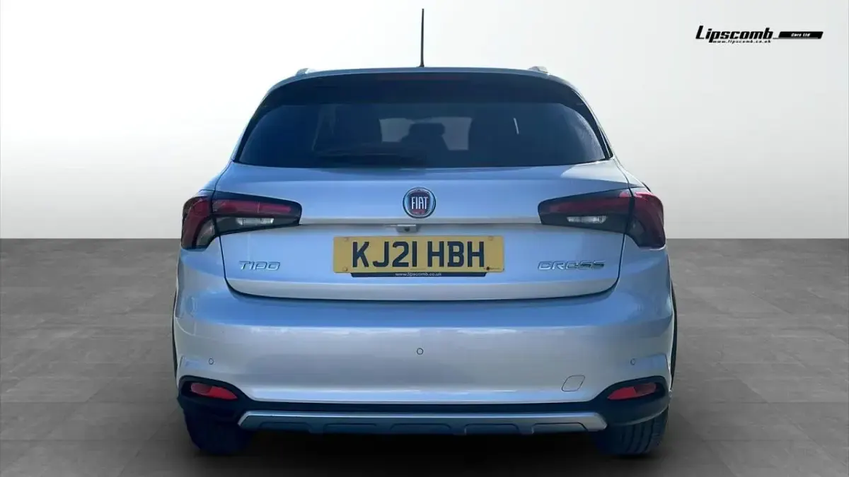 Used Fiat Tipo Cross 100 HP (73 kW) 2021 Grey Hatchback