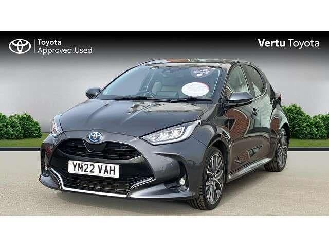 Used Toyota Yaris Hybrid 116 HP (85 kW) 2022 Grey Hatchback