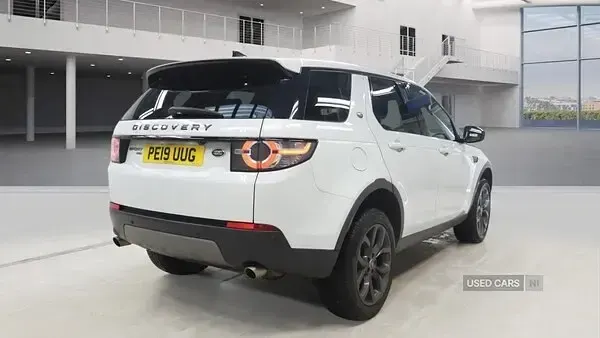 Used Land Rover Discovery Sport Landmark 180 HP (132 kW) 2018 White SUV