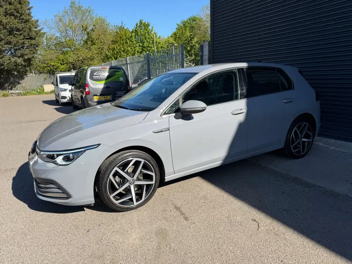 Używany VW Golf VII Style 130 KM (95 kW) 2021 Szary Hatchback