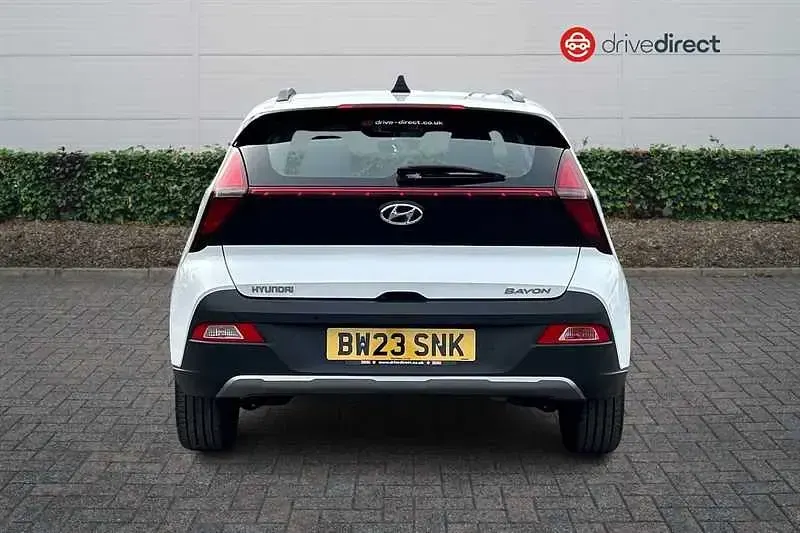 Used Hyundai Bayon SE 100 HP (73 kW) 2023 White SUV
