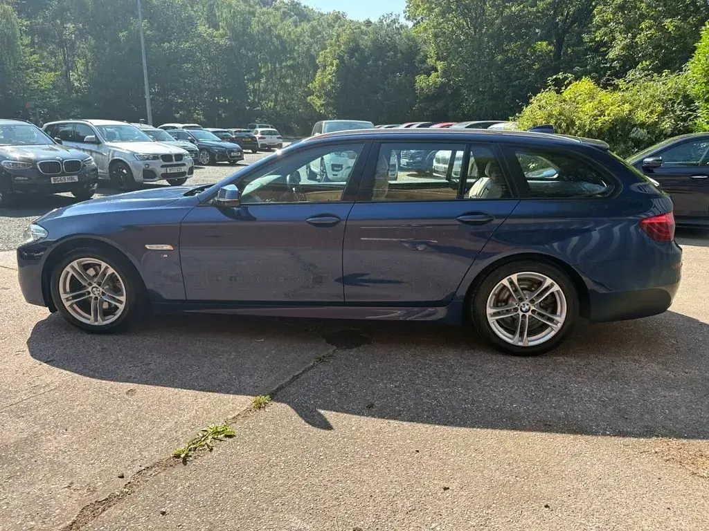 Used BMW 520 M Sport 190 HP (139 kW) 2017 Blue Estate