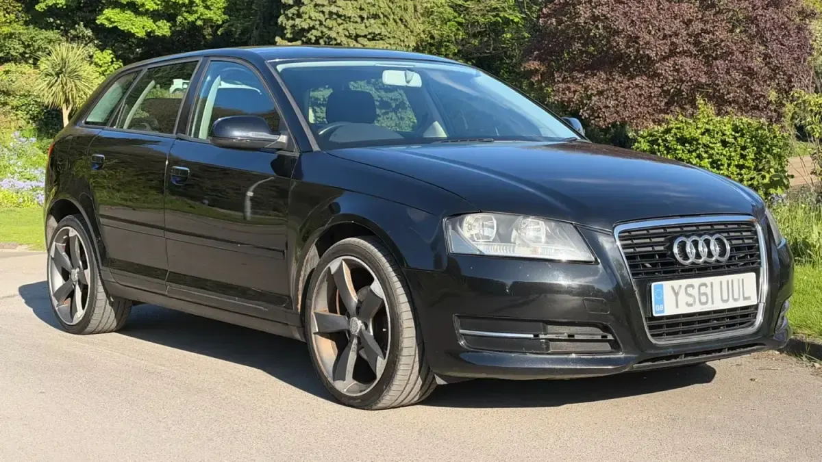 Begagnad Audi A3 Comfort 2012 Svart Halvkombi