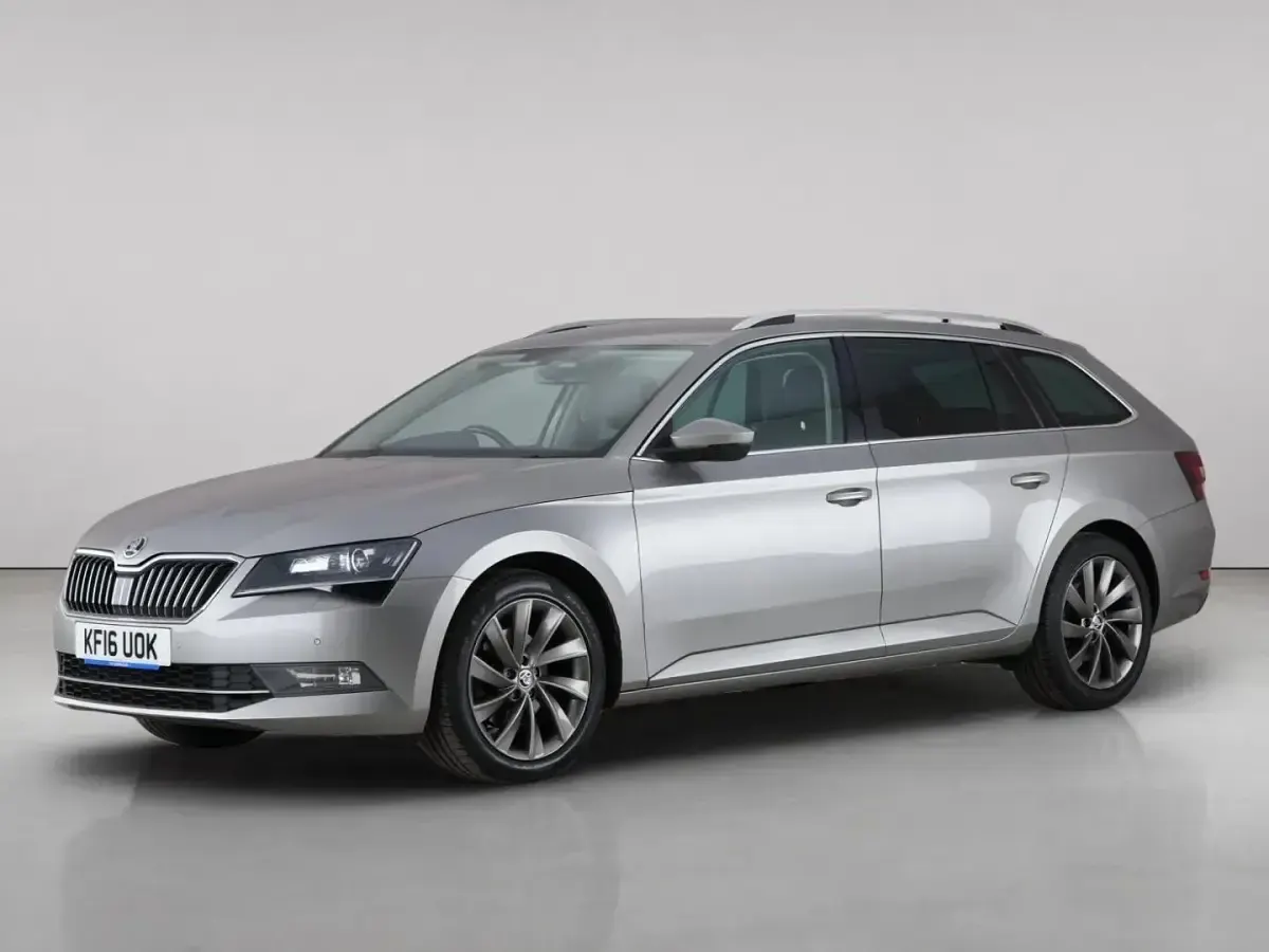 Used Skoda Superb SE L Executive 150 HP (110 kW) 2016 Beige Estate