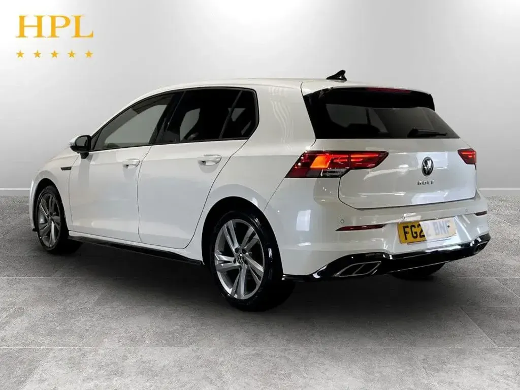 Used VW Golf VIII R-line 130 HP (95 kW) 2022 White Hatchback