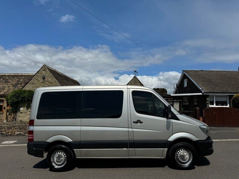Image 2/4