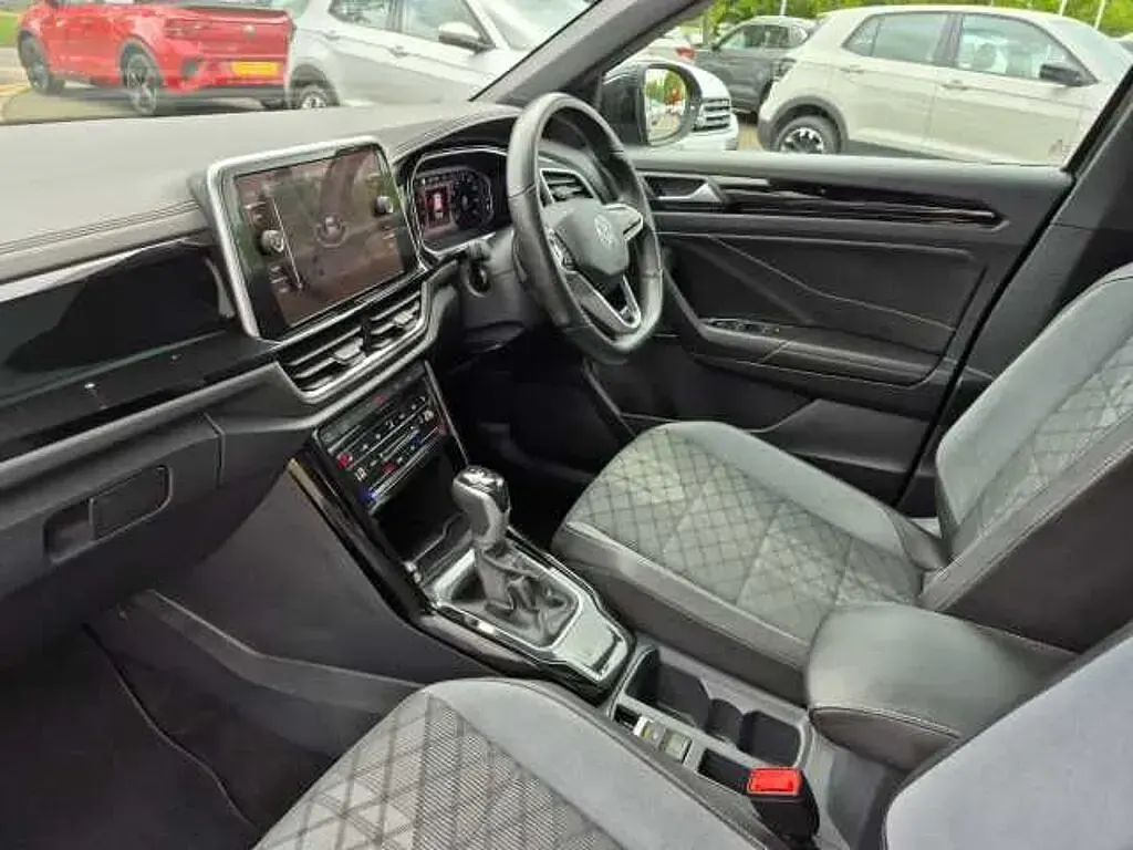 Used VW T-Roc R-line 150 HP (110 kW) 2022 Black SUV