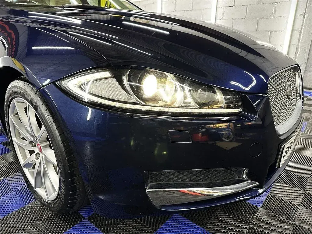 Used Jaguar XF Premium Luxury 200 HP (147 kW) 2014 Blue Sedan
