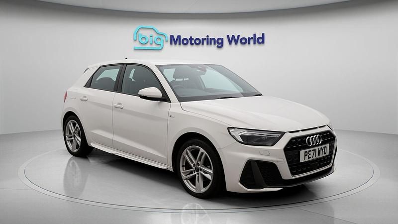 Used Audi A1 Sportback S-Line 95 HP (69 kW) 2021 White Hatchback