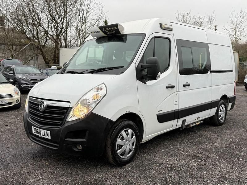 Used Vauxhall Movano 130 HP (95 kW) 2018 White MPV