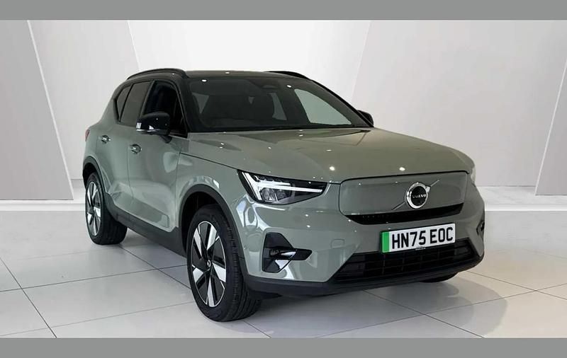 Green New 2025 Volvo EX40 Plus SUV | £37,990 (A bit pricey) - Image 1/4