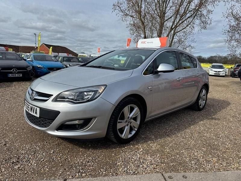 Used Vauxhall Astra SRi 2015 Silver Hatchback