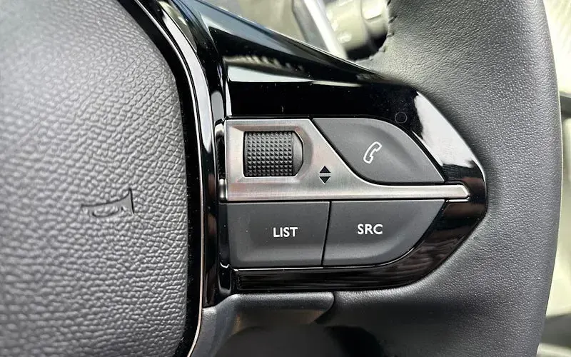 Used Peugeot 2008 Allure 145 HP (106 kW) 2025 Black SUV