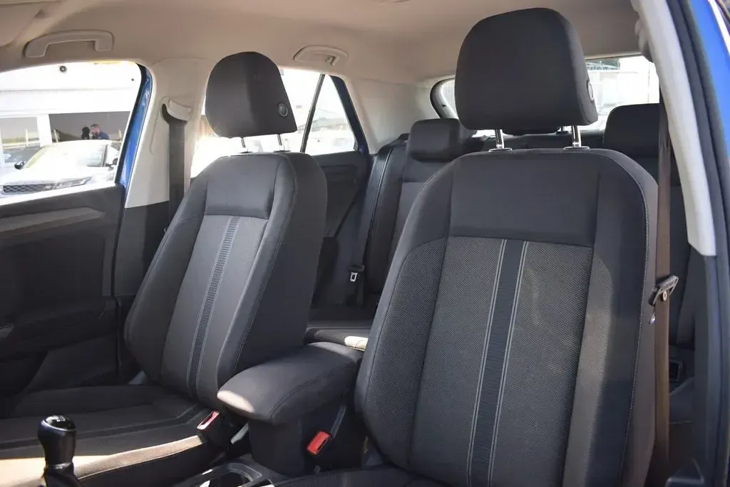 Used VW T-Roc SE 150 HP (110 kW) 2021 Blue SUV