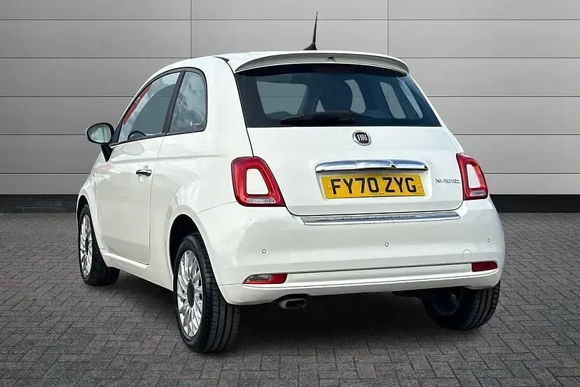 Used Fiat 500 Lounge 70 HP (51 kW) 2020 Bossa nova white Hatchback