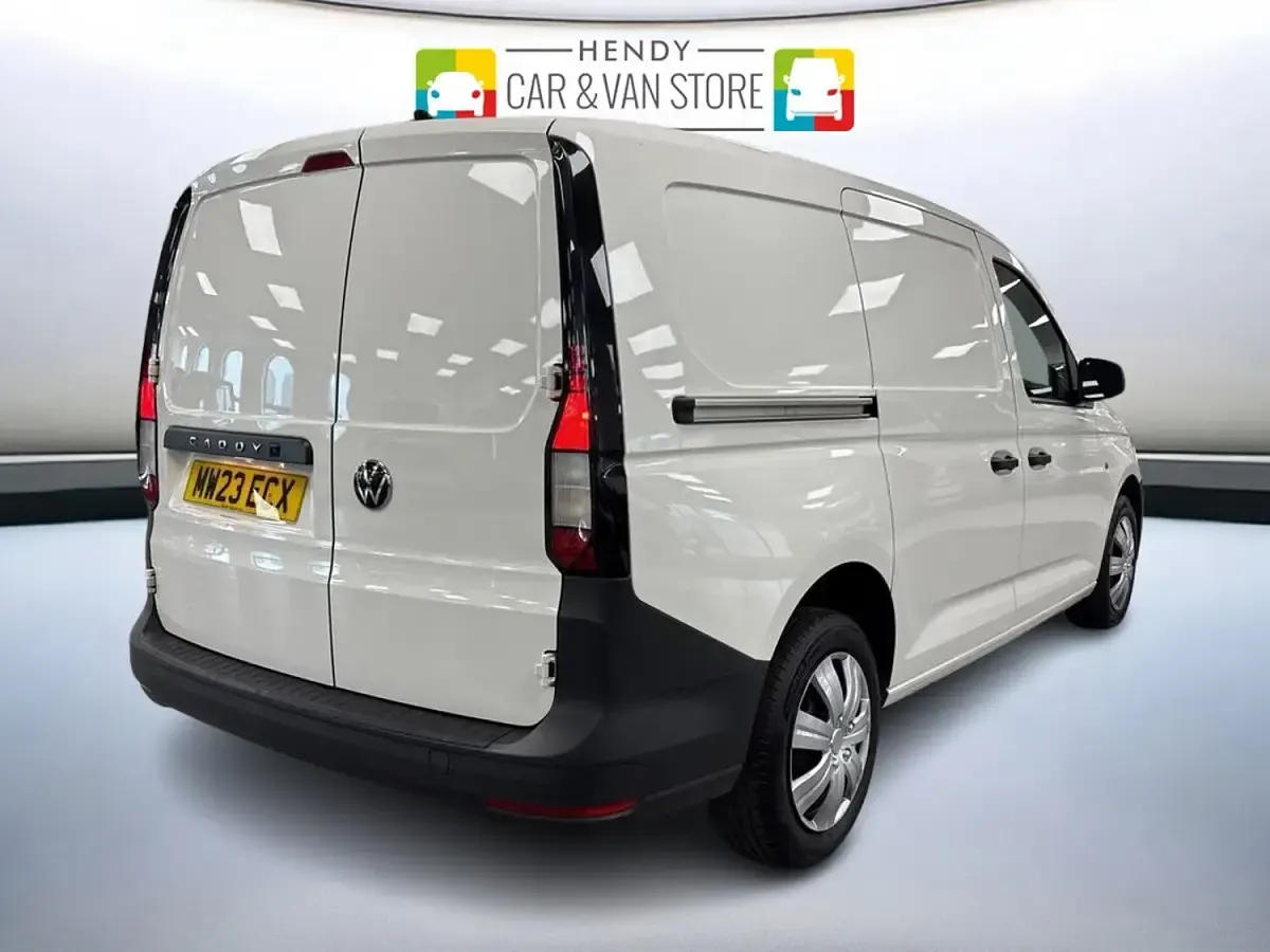 Used VW Caddy Maxi 102 HP (75 kW) 2023 White MPV