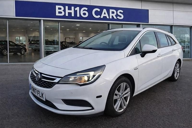 Second-hand Vauxhall Astra Design Edition 136 CP (100 kW) 2016 Gri Break