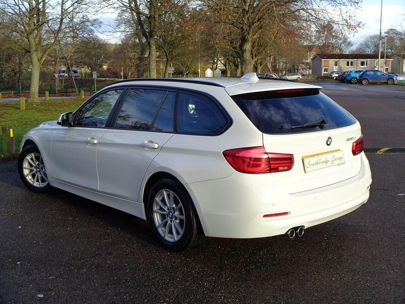 Used BMW 320 Efficient Dynamics 2016 Alpine white Estate