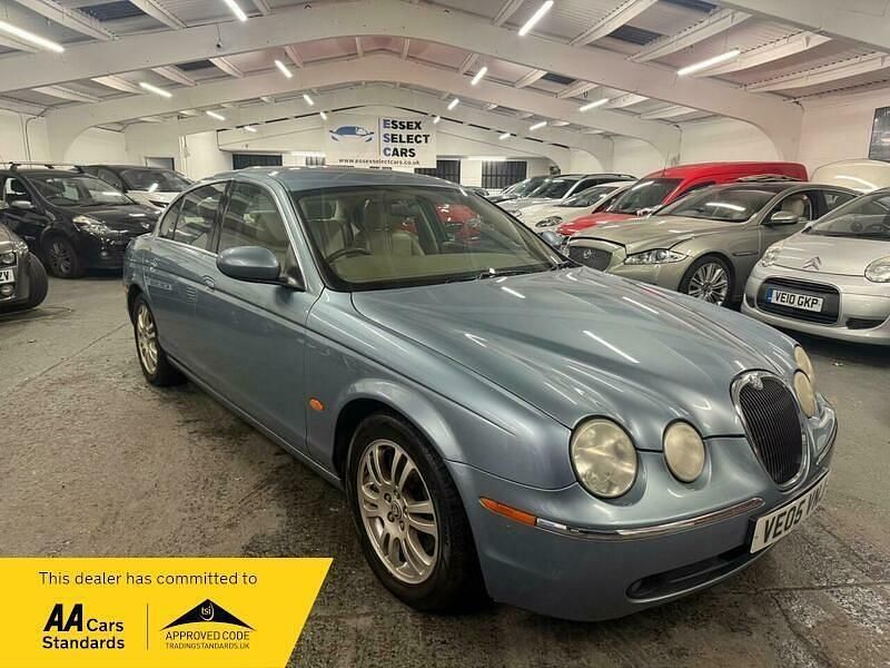 Usado Jaguar S-Type S 206 HP (151 kW) 2005 Azul Sedan