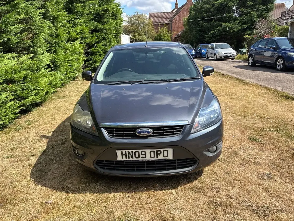 Used Ford Focus Zetec 2009 Grey Hatchback