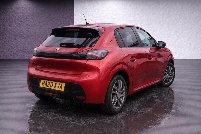 Used Peugeot e-208 Allure 100 kW (136 HP) 2020 Red Hatchback