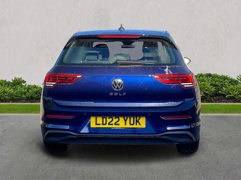 Used VW Golf VIII Life 150 HP (110 kW) 2022 Blue Hatchback