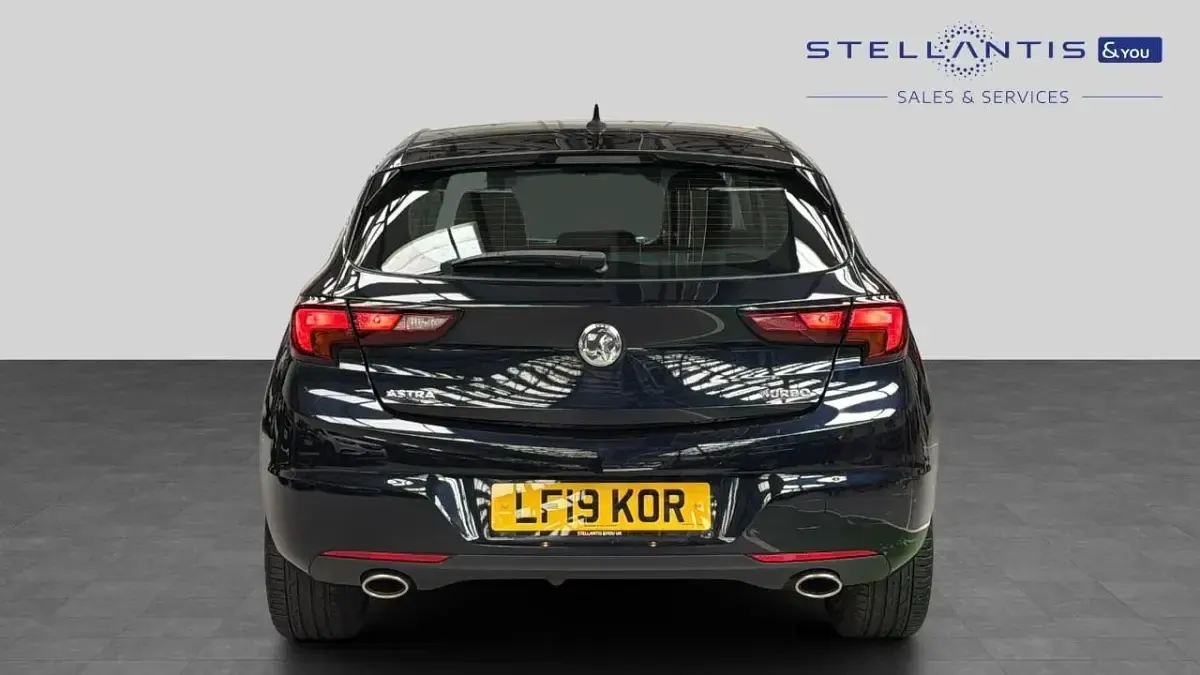 Used Vauxhall Astra SRi 197 HP (144 kW) 2019 Blue Hatchback