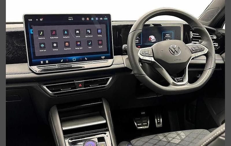 Used VW Tiguan R-line 150 HP (110 kW) 2025 Blue SUV