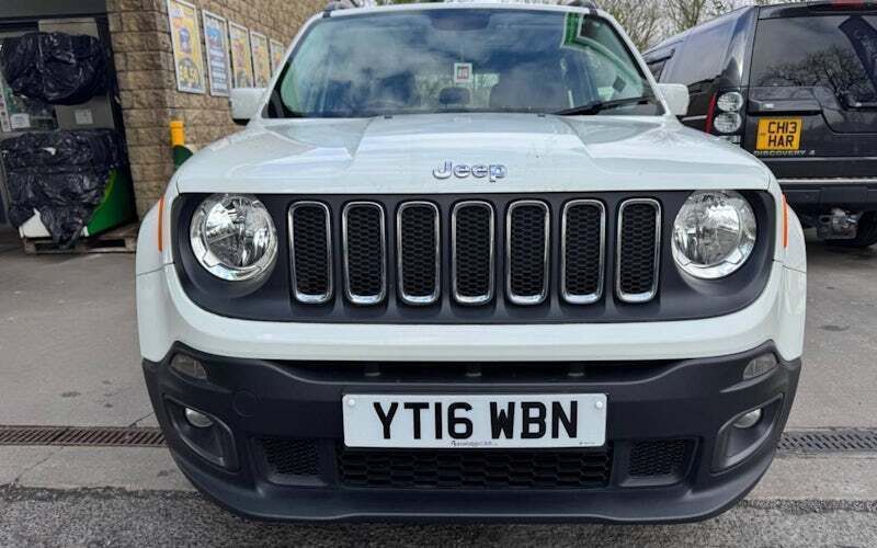 White Used 2016 Jeep Renegade Longitude SUV | £7,495 (Fair price) - Image 1/4