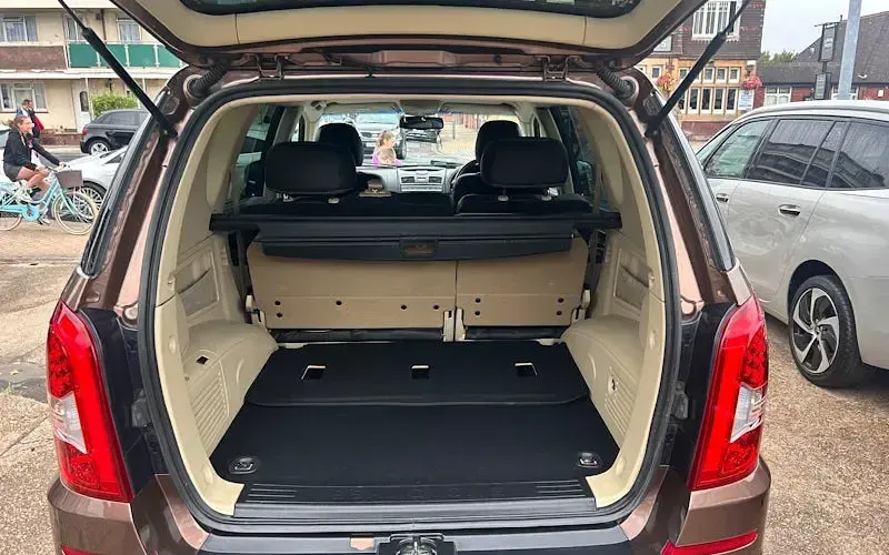 Used SsangYong Rexton 178 HP (130 kW) 2015 Brown SUV