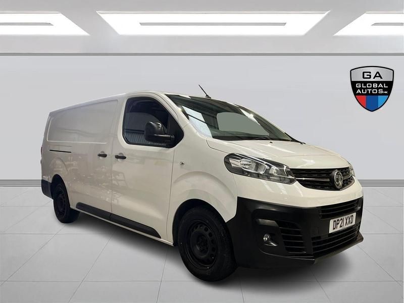 Used Vauxhall Vivaro S 100 HP (73 kW) 2021 White MPV