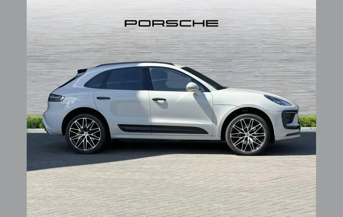 Used Porsche Macan 261 HP (191 kW) 2022 Grey SUV