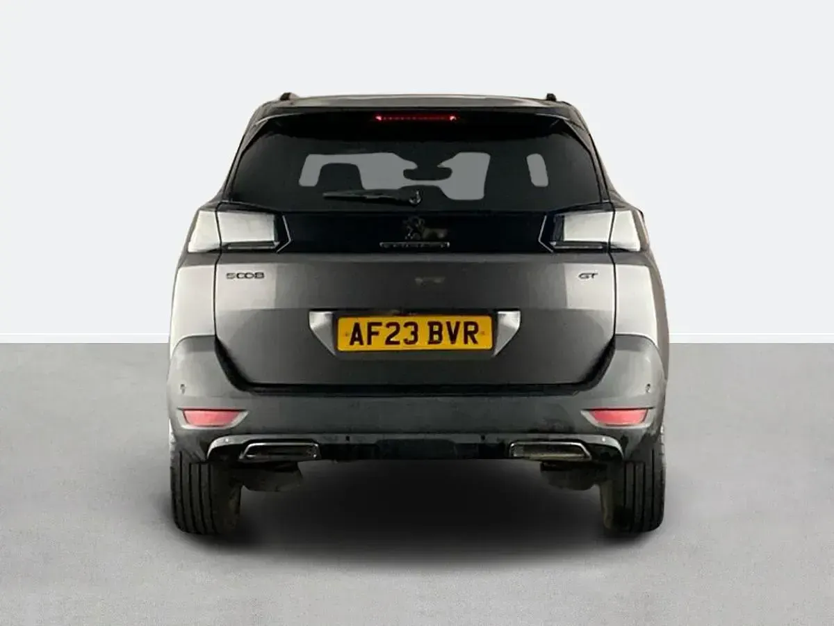 Usado Peugeot 5008 GTi 130 HP (95 kW) 2023 Cinzento SUV