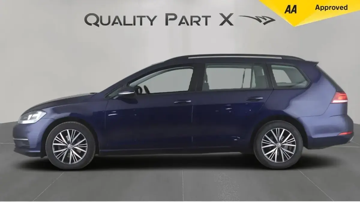 Used VW Golf VII SE 2019 Blue Estate