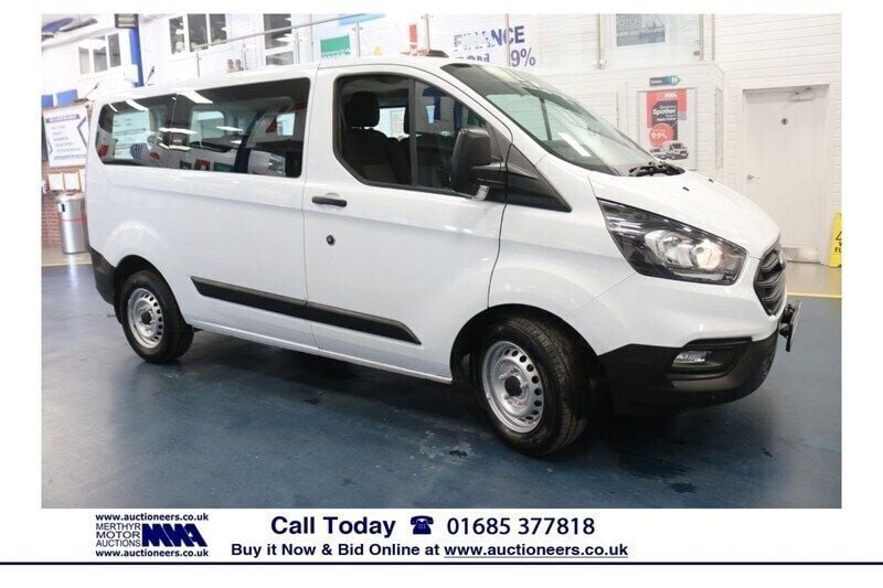 Used Ford Transit Custom 105 HP (77 kW) 2021 White MPV
