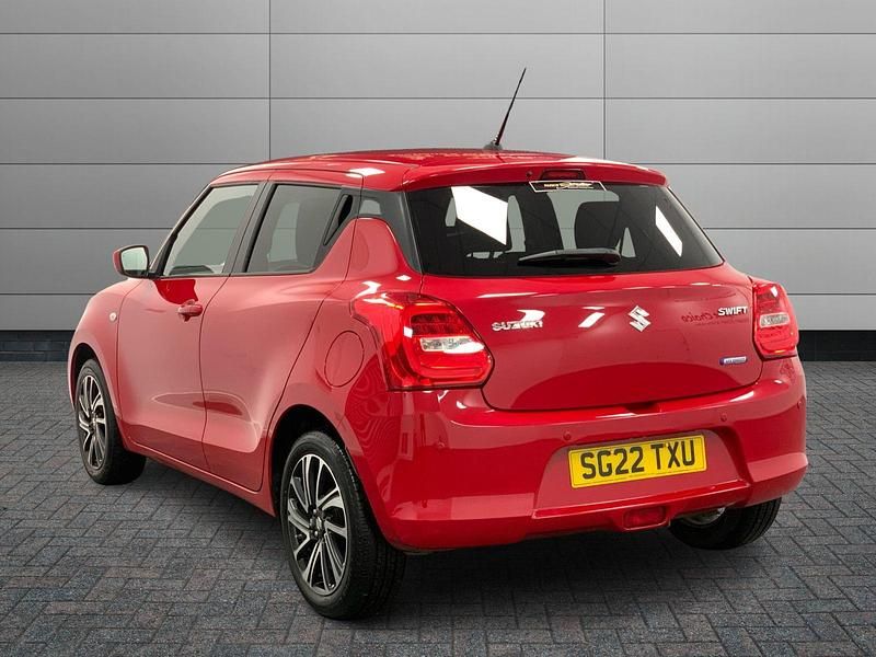 Begagnad Suzuki Swift SZ-L 2022 Röd Halvkombi