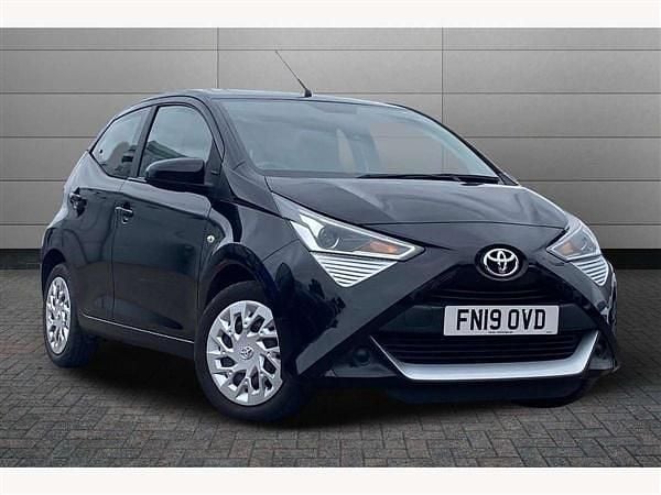 Black Used 2019 Toyota Aygo X-play Hatchback | £8,995 (Fair price) - Image 1/3