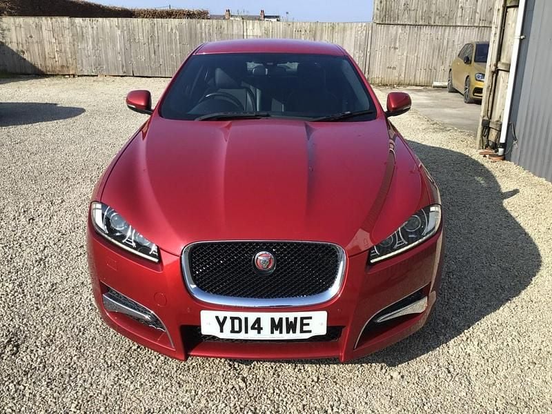 Used Jaguar XF R-Sport 200 HP (147 kW) 2014 Red Sedan
